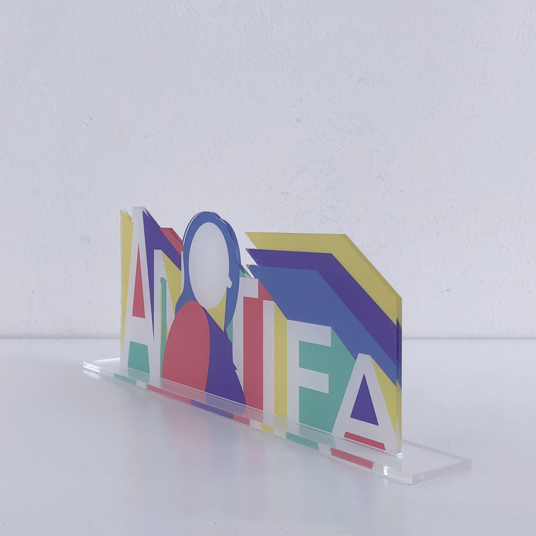 Antifa - Stampa artisitca su Plexiglass - Stile Pop e Urban - 25,5x10x0,3 foto laterale